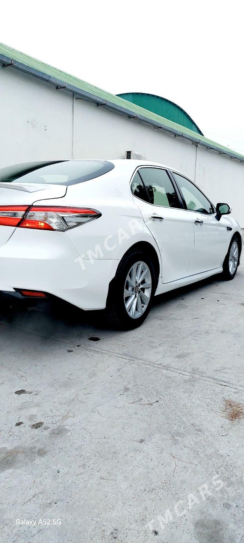 Toyota Camry 2018 - 230 000 TMT - Aşgabat - img 4