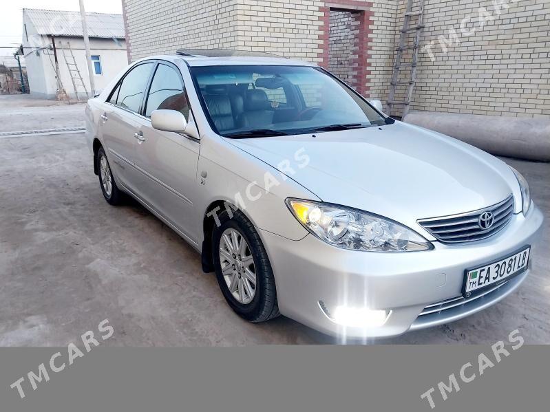 Toyota Camry 2003 - 220 000 TMT - Halaç - img 2