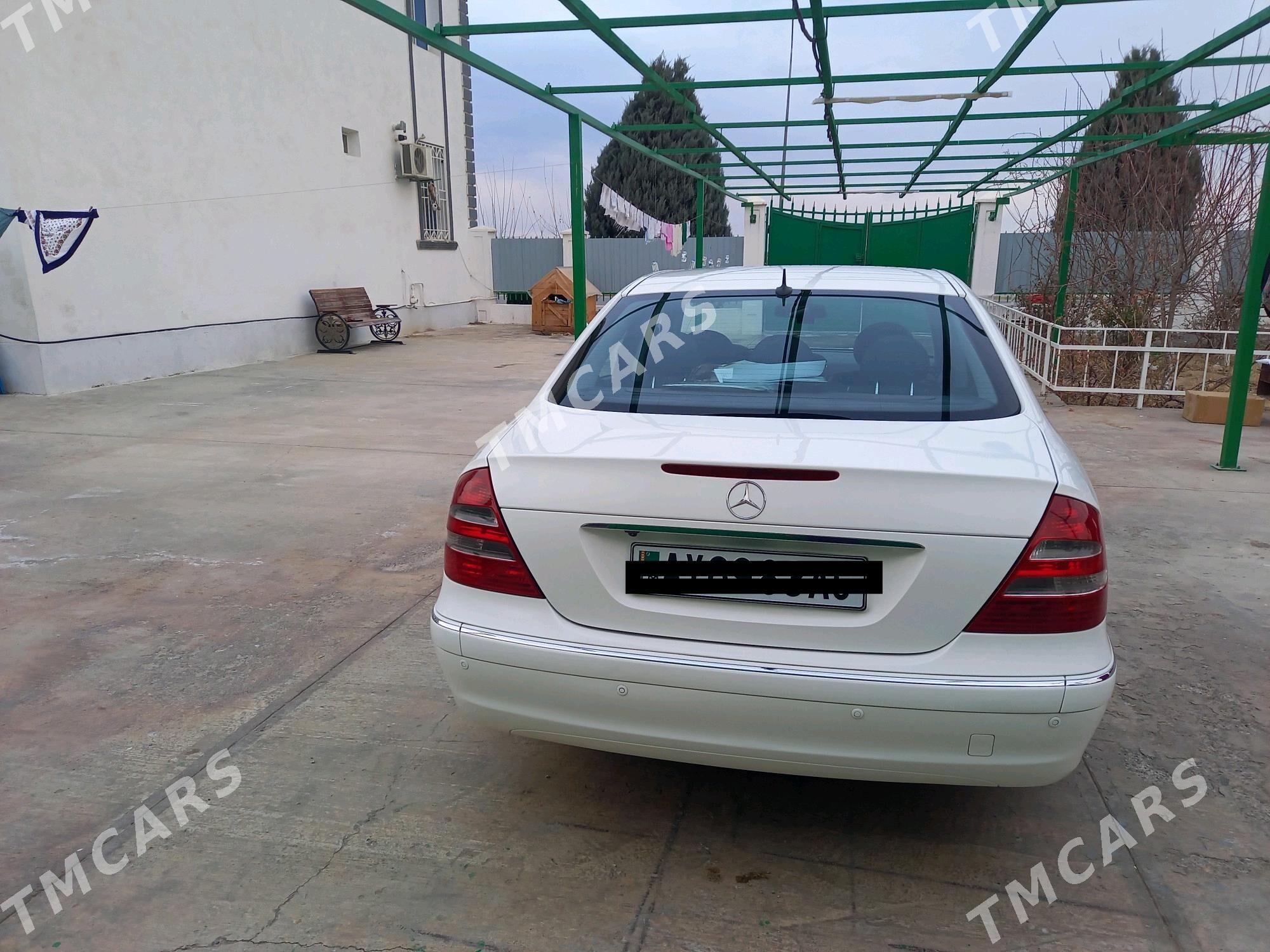 Mercedes-Benz E320 2004 - 150 000 TMT - Район ст. Аэропорта, ул. Гагарина - img 2