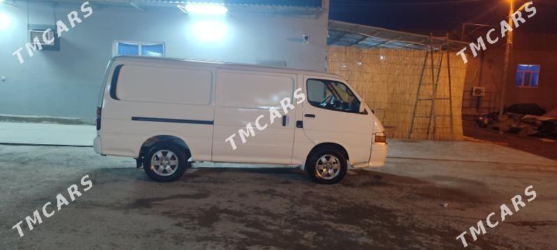 Toyota Hiace 2002 - 90 000 TMT - Теджен - img 3