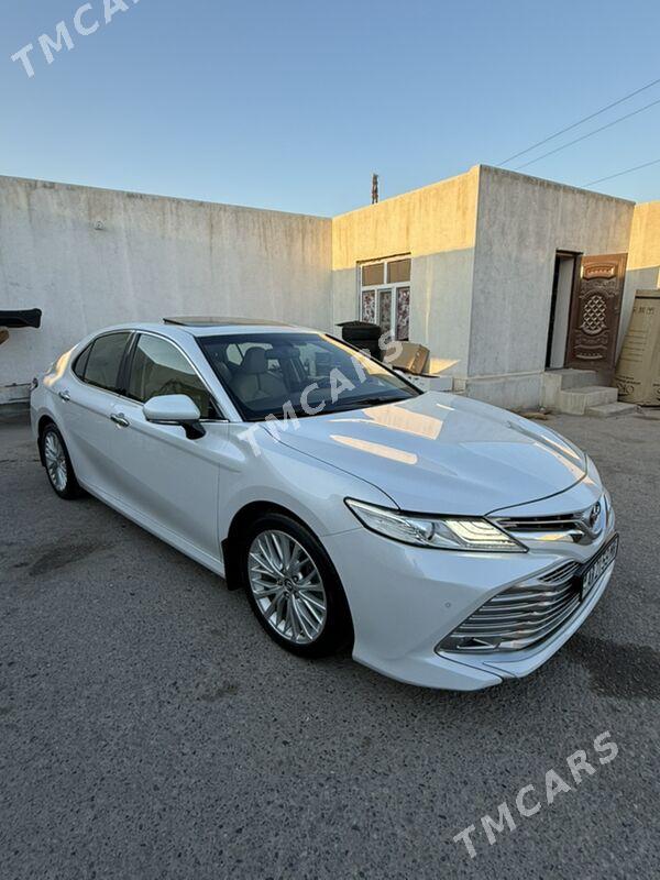 Toyota Camry 2019 - 475 000 TMT - Мары - img 2