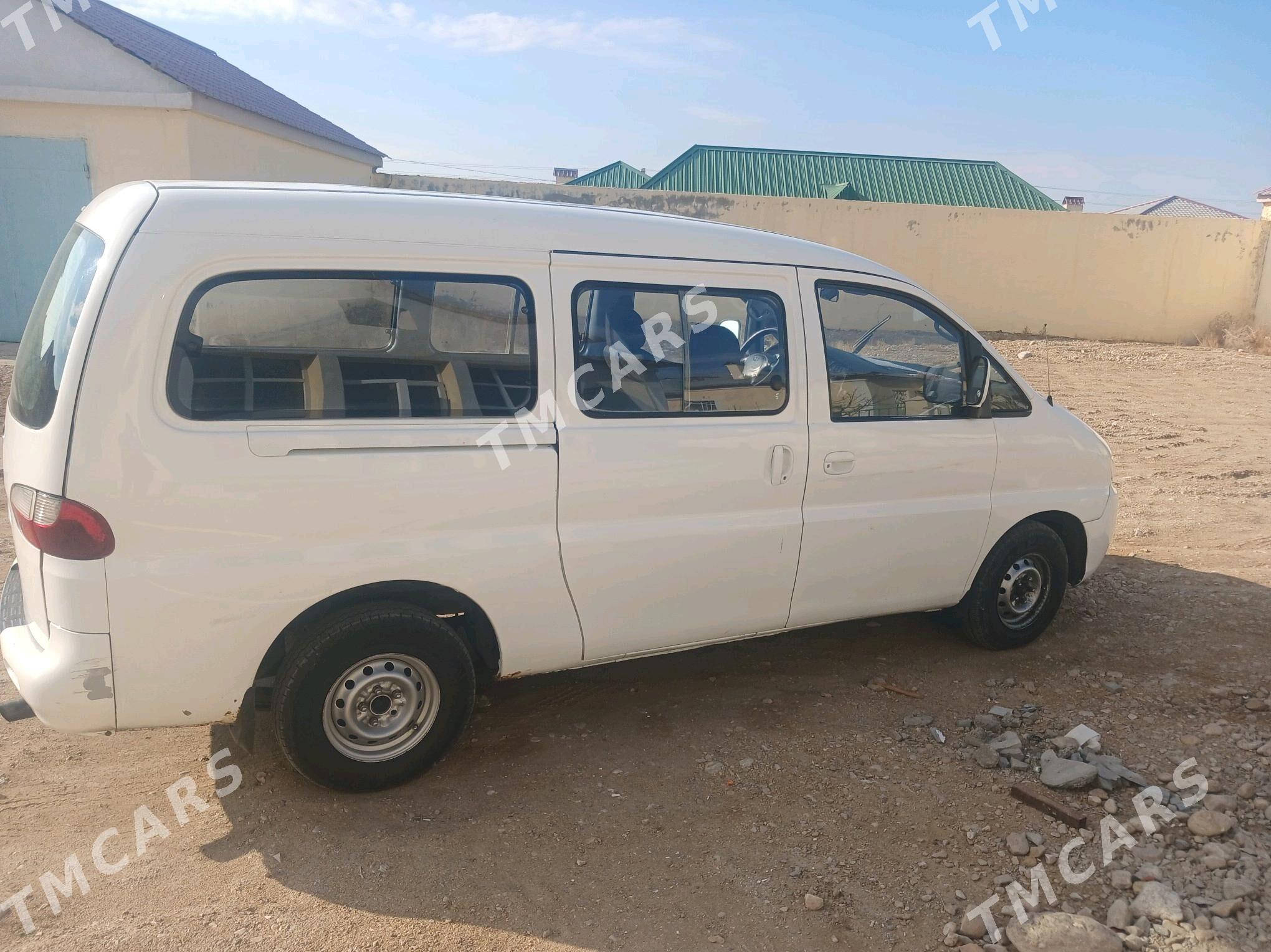 Hyundai H-1 2001 - 70 000 TMT - Балканабат - img 4