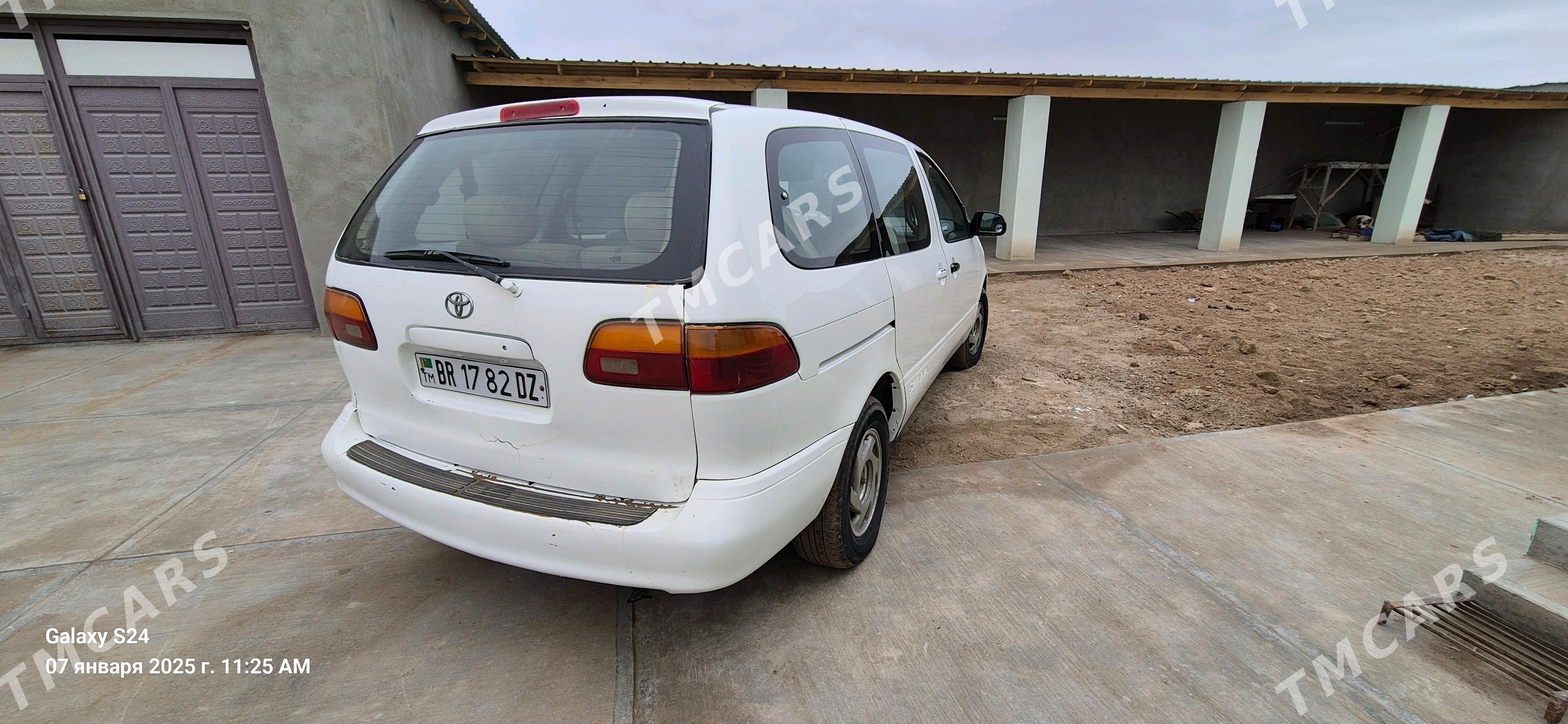 Toyota Sienna 2000 - 95 000 TMT - Daşoguz - img 5