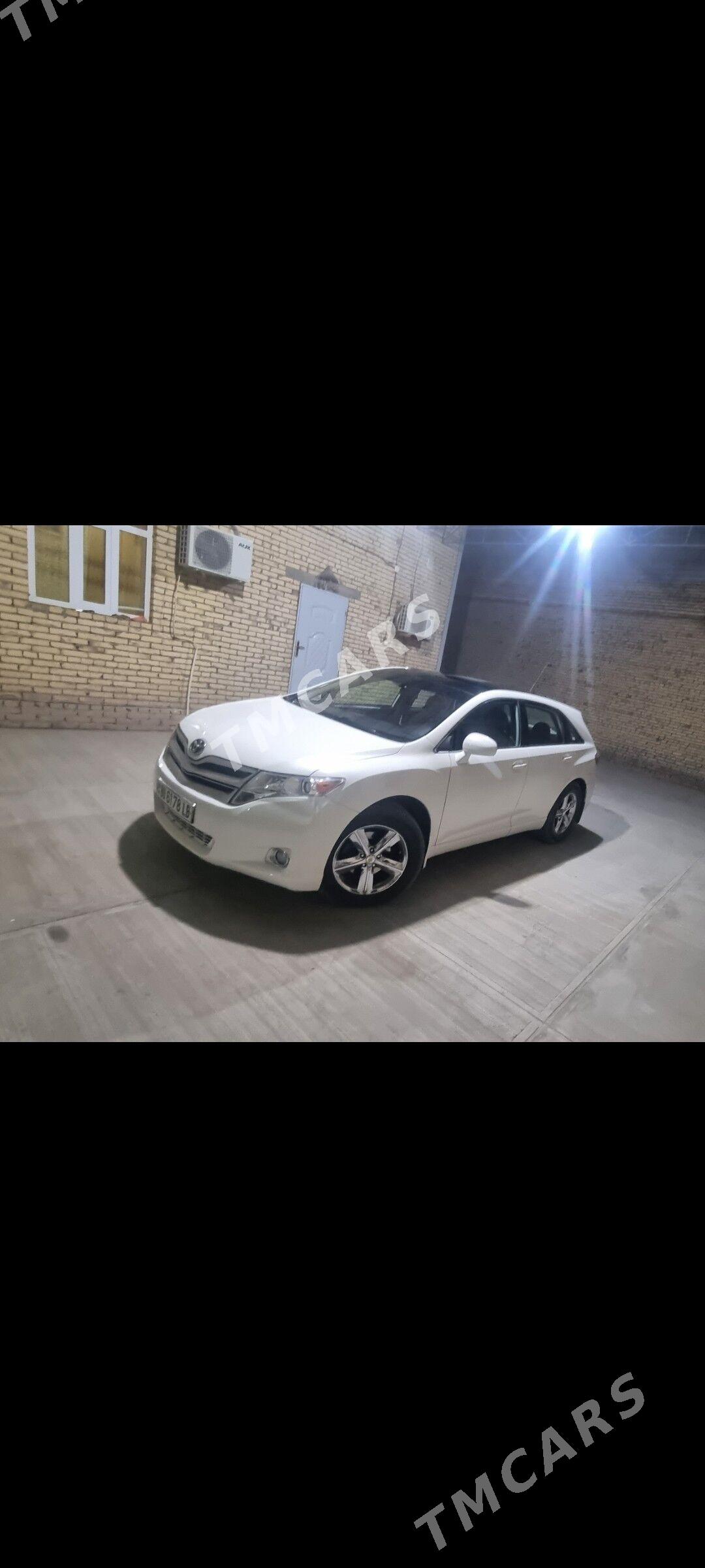 Toyota Venza 2010 - 190 000 TMT - Halaç - img 2