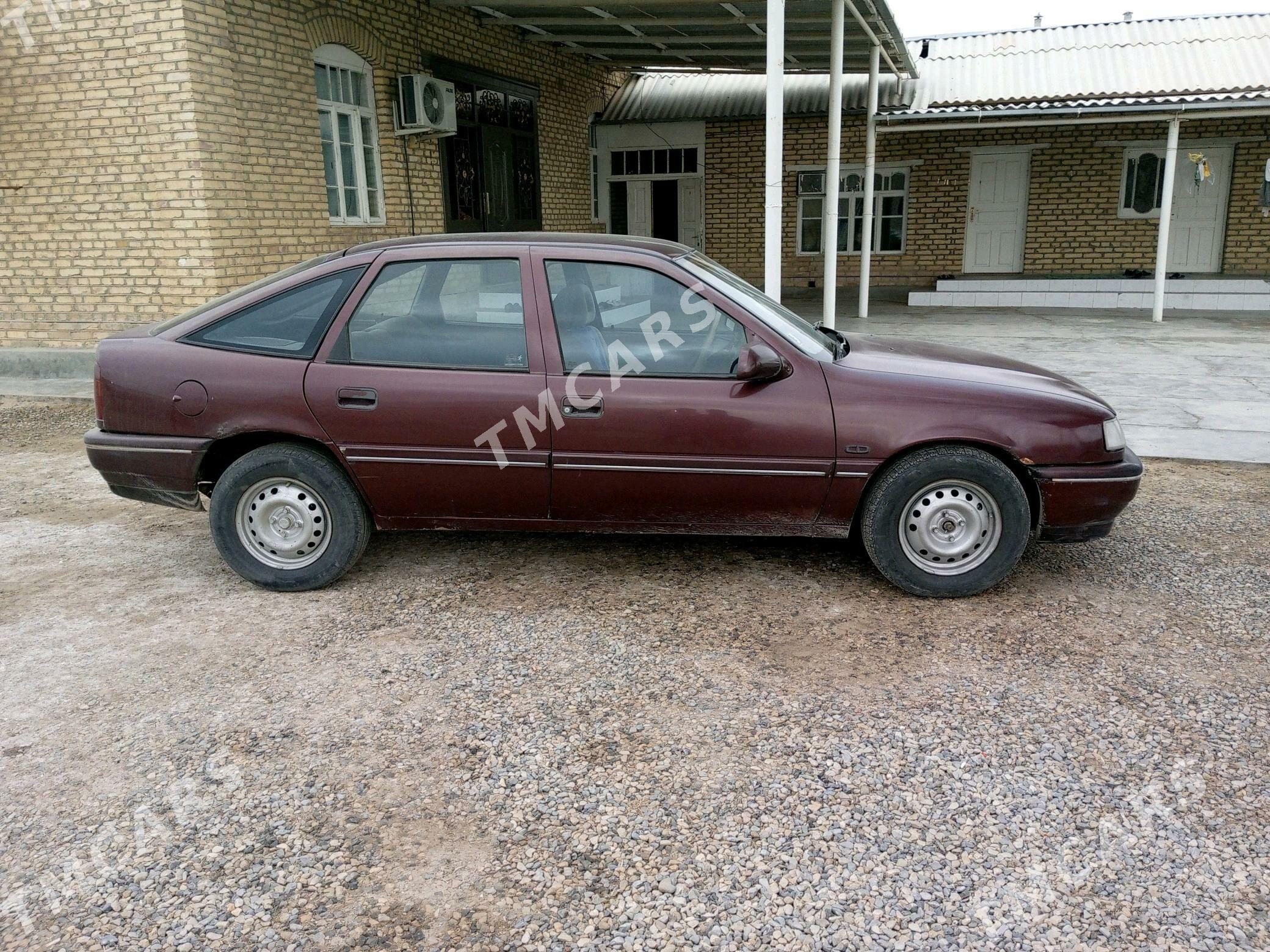 Opel Vectra 1993 - 24 000 TMT - Sakarçäge - img 3