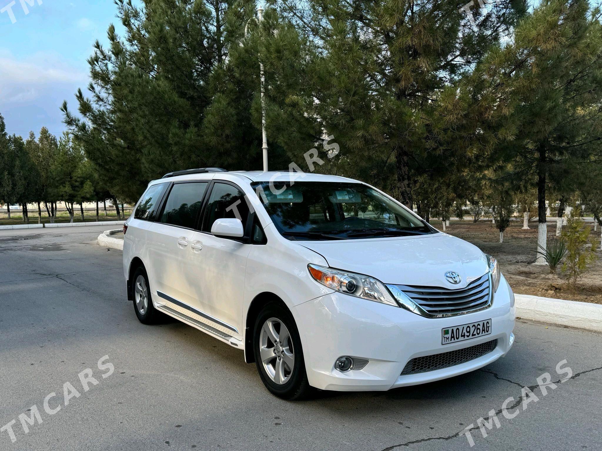 Toyota Sienna 2017 - 310 000 TMT - Aşgabat - img 2