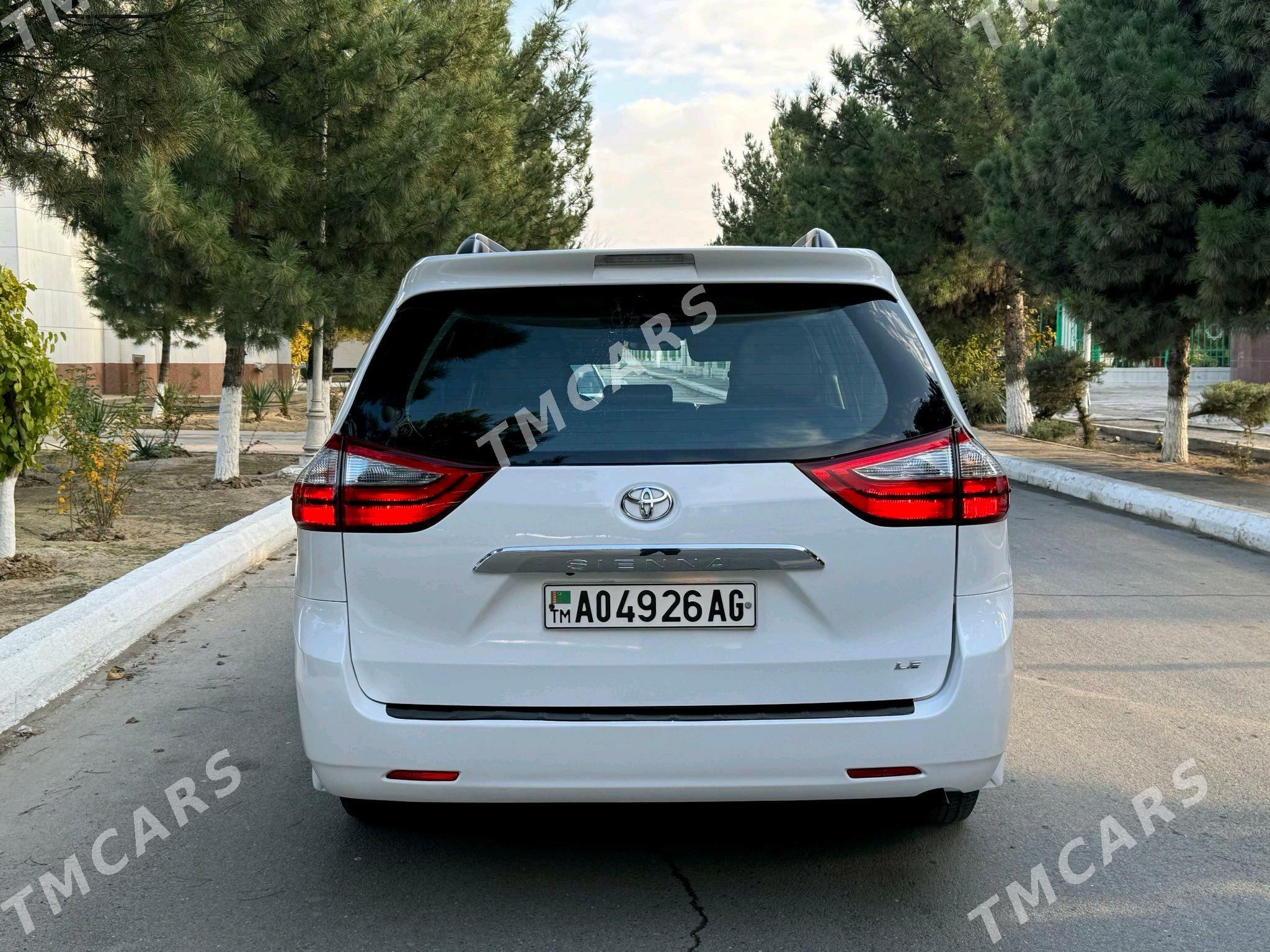 Toyota Sienna 2017 - 310 000 TMT - Aşgabat - img 4