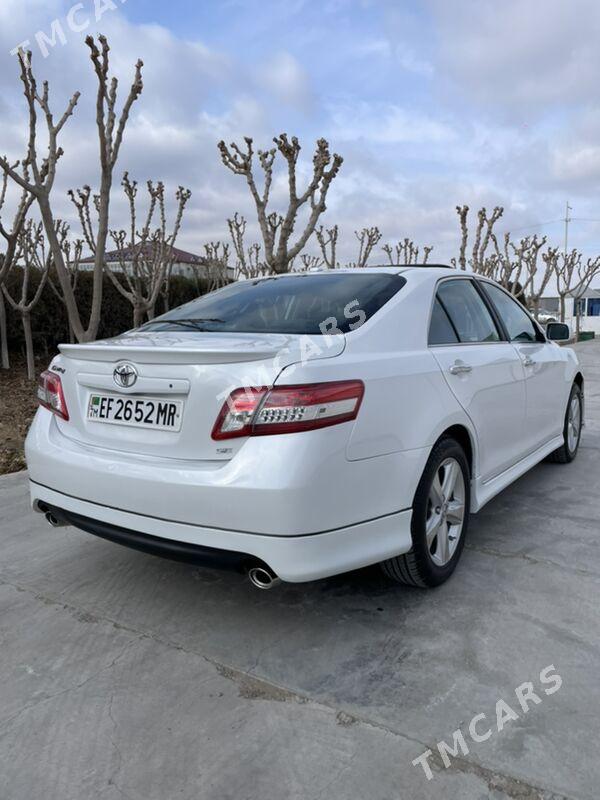 Toyota Camry 2011 - 187 000 TMT - Мары - img 8