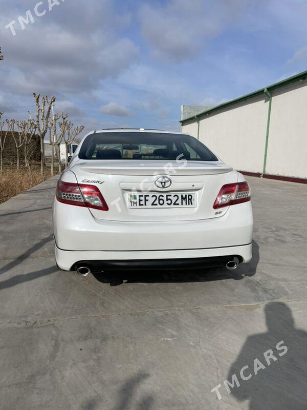 Toyota Camry 2011 - 187 000 TMT - Мары - img 3