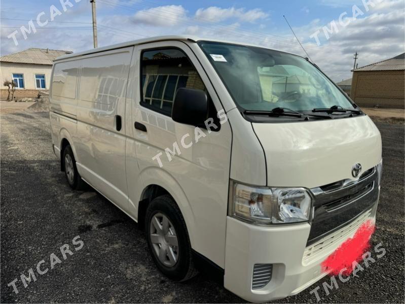 Toyota Hiace 2019 - 360 000 TMT - Мары - img 3