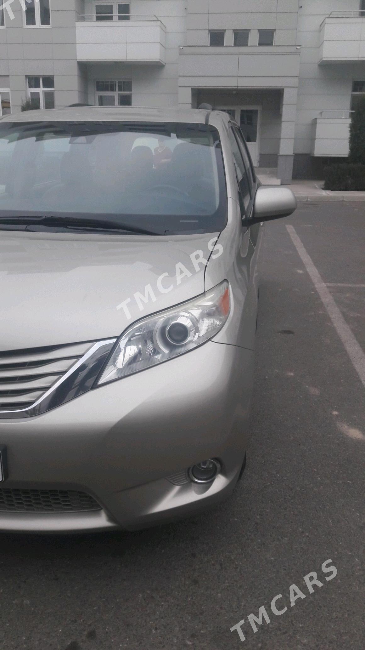 Toyota Sienna 2017 - 330 000 TMT - Mary - img 8