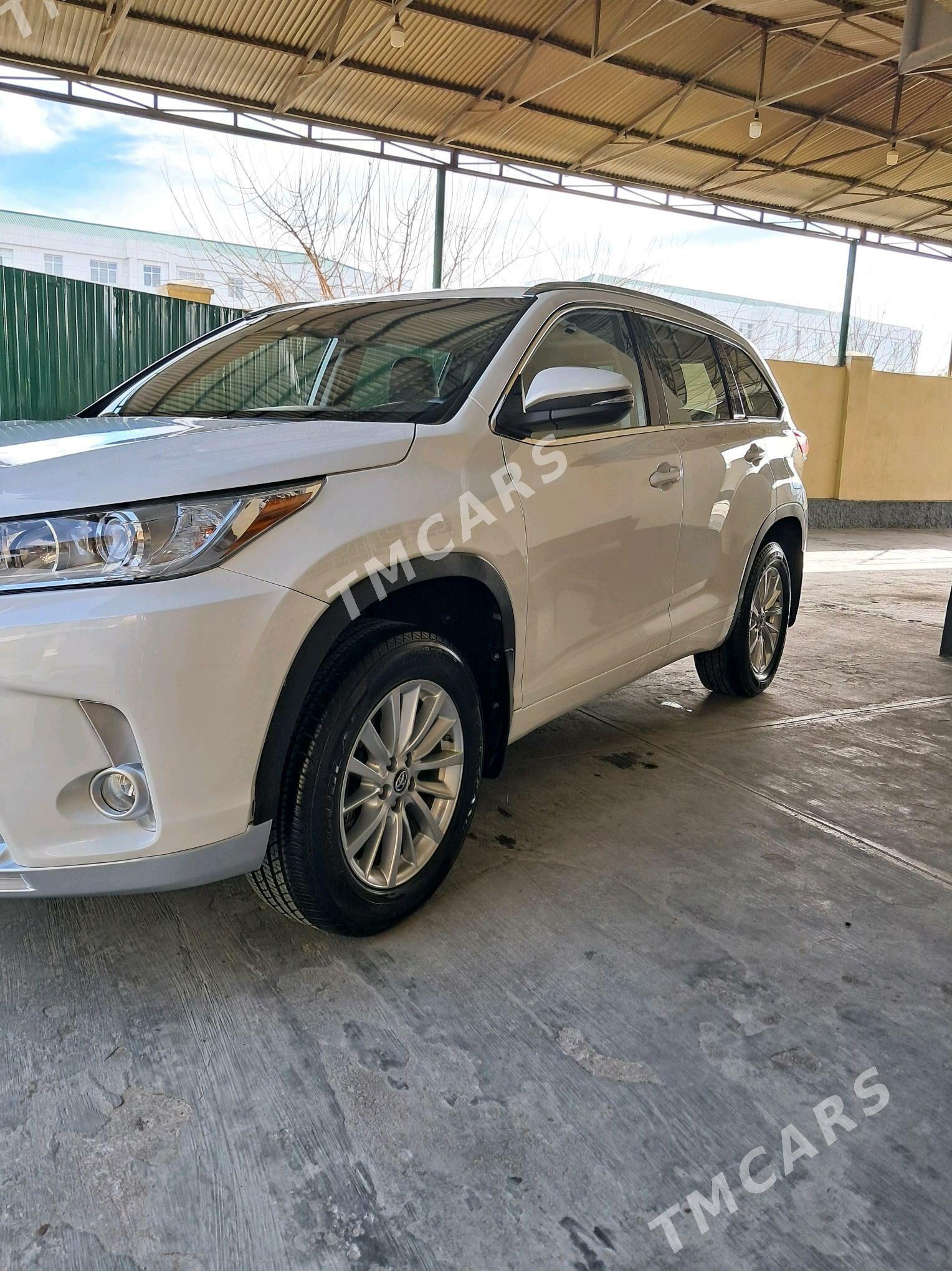 Toyota Highlander 2018 - 405 000 TMT - Gurtly - img 2