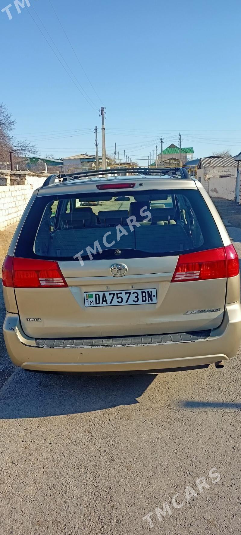 Toyota Sienna 2004 - 180 000 TMT - Туркменбаши - img 2