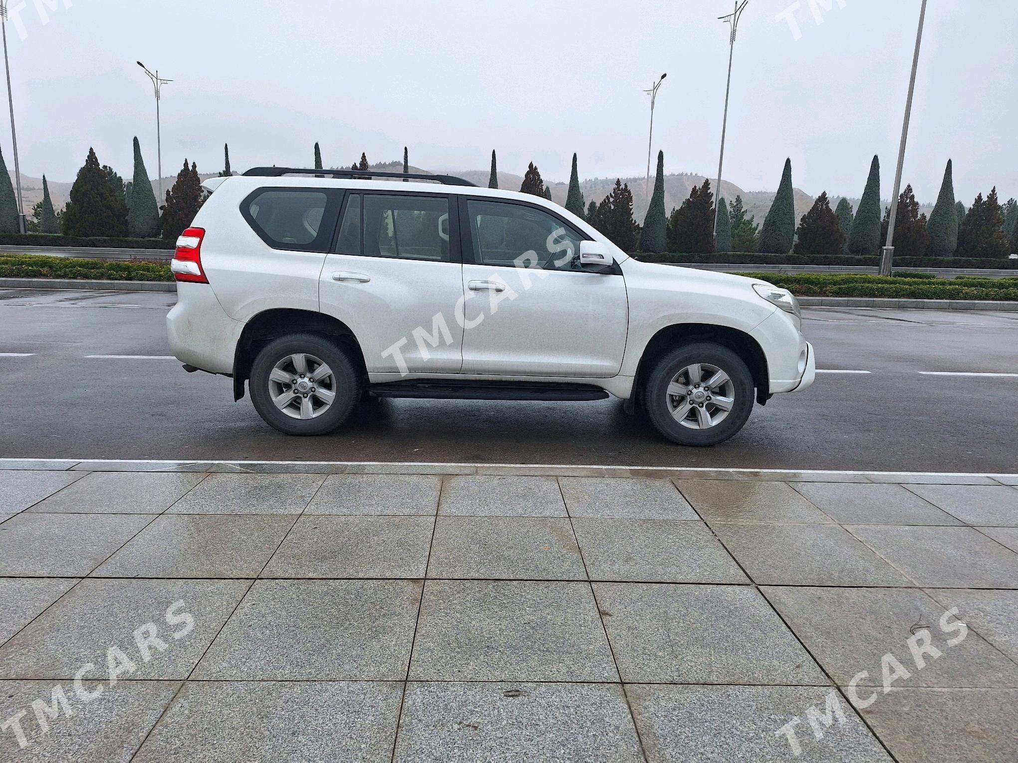 Toyota Land Cruiser Prado 2014 - 560 000 TMT - Ак-Бугдайский этрап - img 4