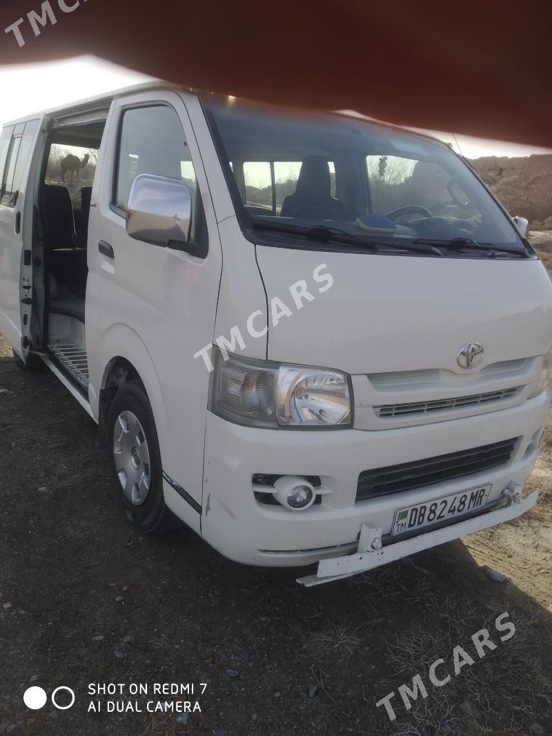 Toyota Hiace 2005 - 200 000 TMT - Mary - img 3