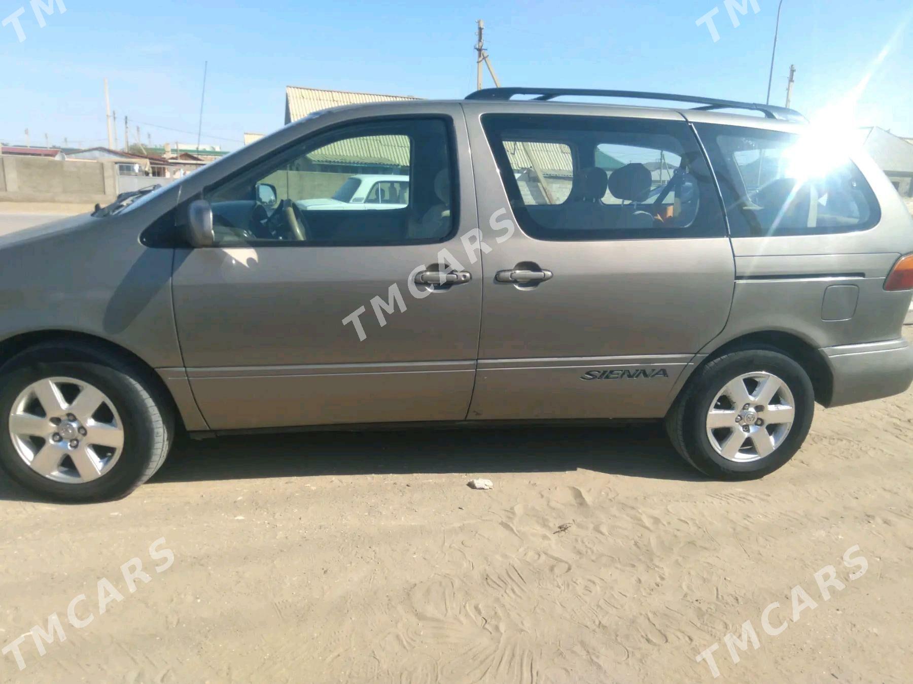 Toyota Sienna 1999 - 85 000 TMT - Esenguly - img 5