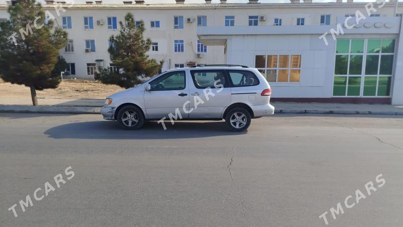 Toyota Sienna 2001 - 110 000 TMT - Балканабат - img 2