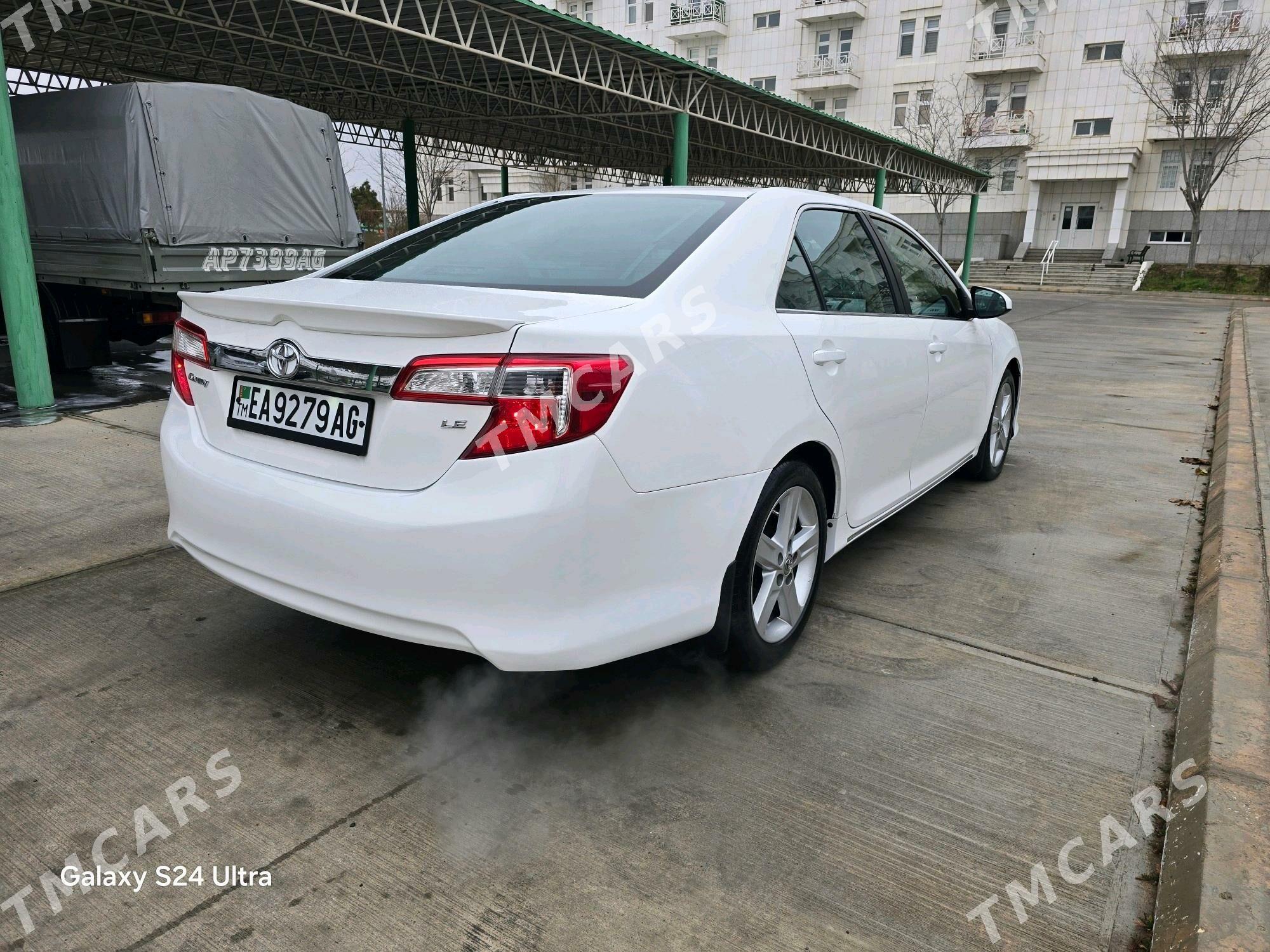 Toyota Camry 2012 - 197 000 TMT - Кëши - img 2