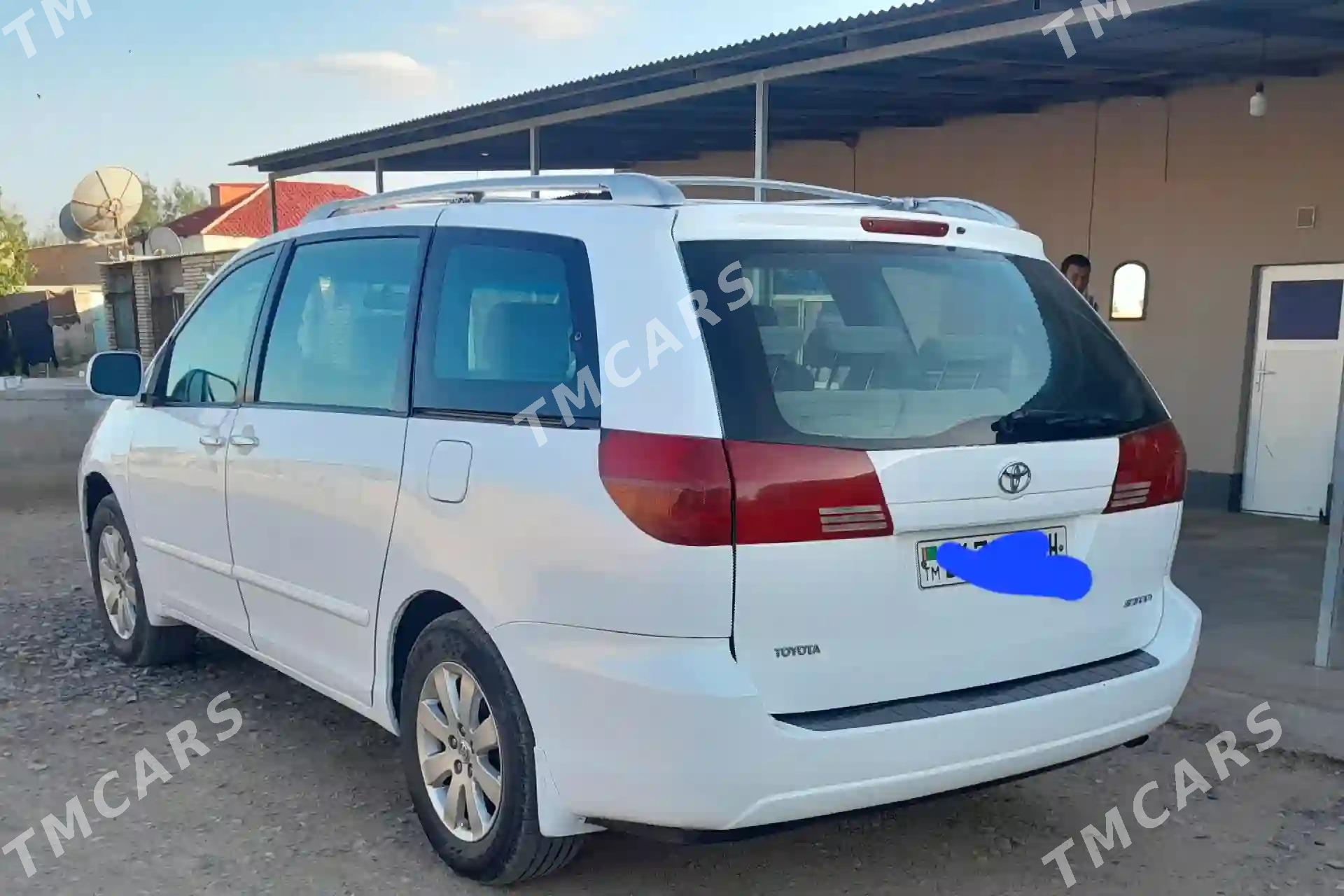 Toyota Sienna 2004 - 160 000 TMT - Теджен - img 3