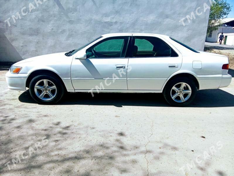 Toyota Camry 2000 - 110 000 TMT - Boldumsaz - img 3