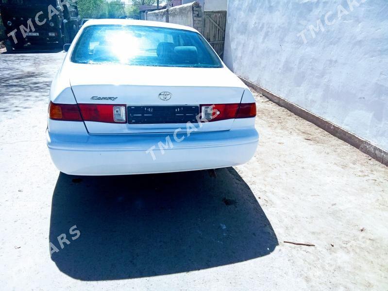 Toyota Camry 2000 - 110 000 TMT - Boldumsaz - img 4