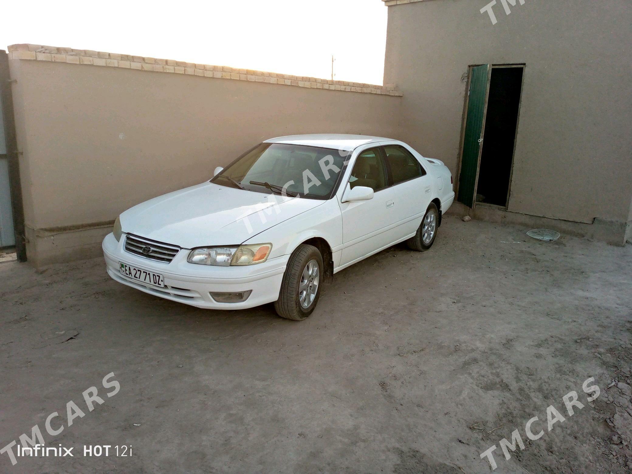 Toyota Camry 2000 - 130 000 TMT - Köneürgenç - img 3