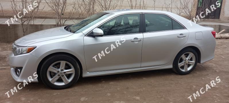 Toyota Camry 2014 - 250 000 TMT - Шабатский этрап - img 2