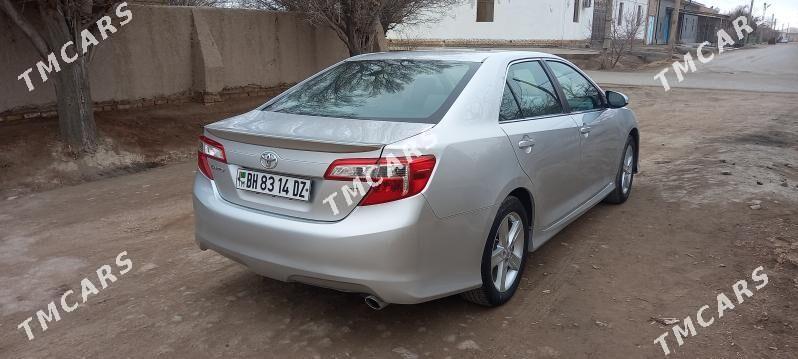 Toyota Camry 2014 - 250 000 TMT - Шабатский этрап - img 4