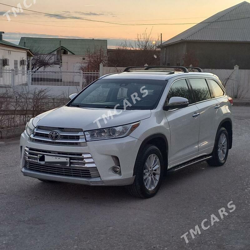 Toyota Highlander 2018 - 490 000 TMT - Balkanabat - img 3