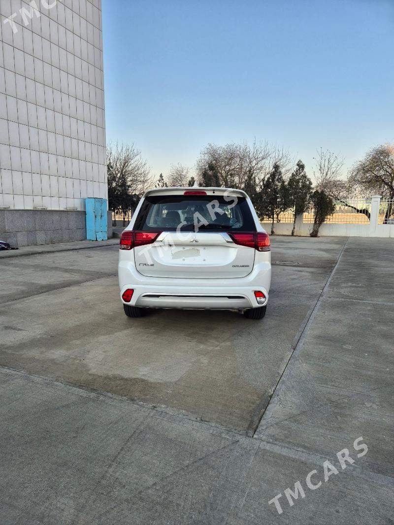 Mitsubishi Outlander 2022 - 292 000 TMT - Aşgabat - img 2