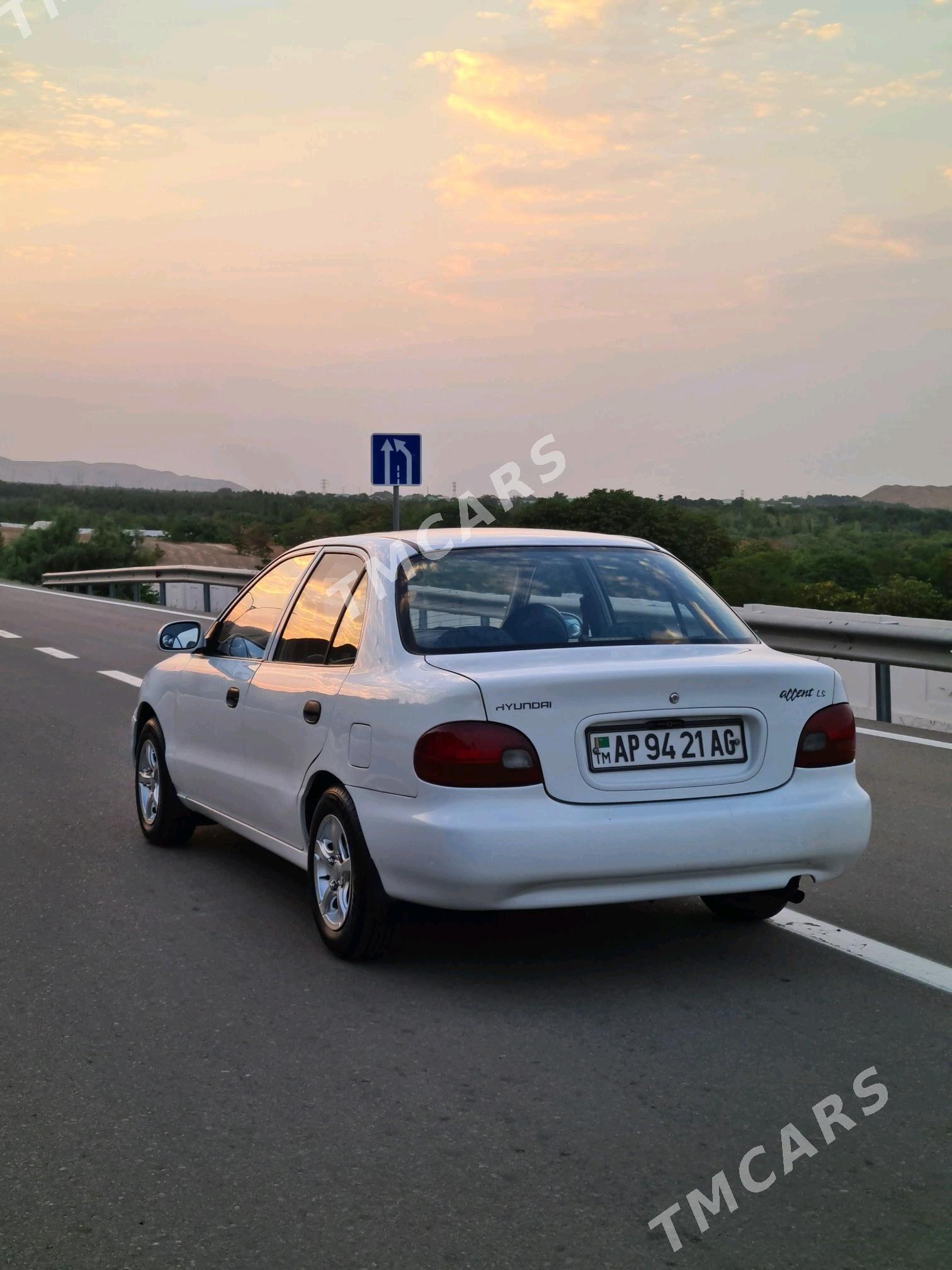 Hyundai Accent 1995 - 31 000 TMT - Багир - img 8