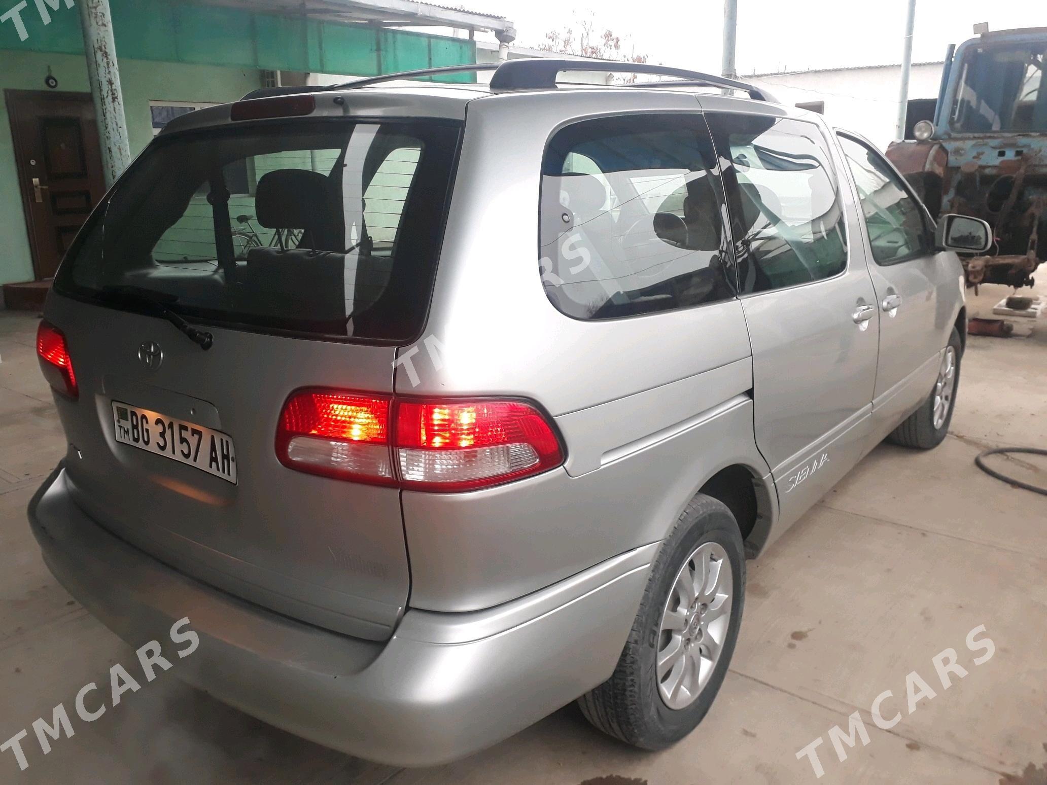 Toyota Sienna 2002 - 160 000 TMT - Ýaşlyk - img 3