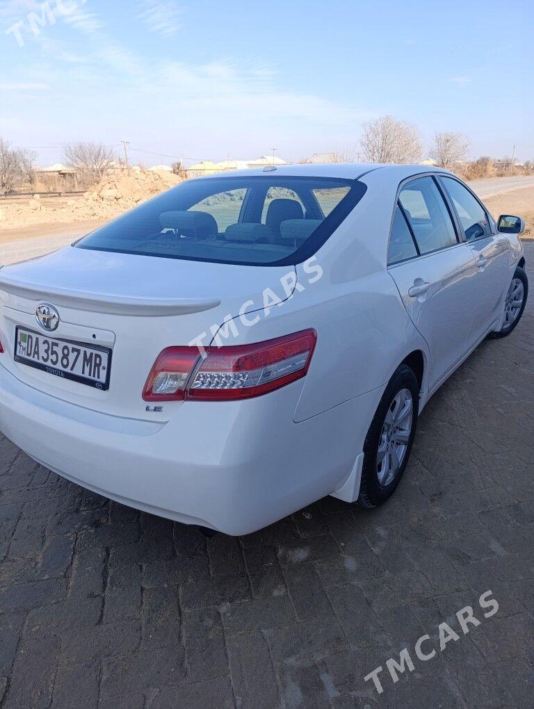 Toyota Camry 2010 - 150 000 TMT - Байрамали - img 9