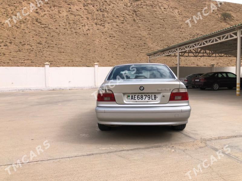 BMW E39 2002 - 105 000 TMT - Serhetabat (Guşgy) - img 3