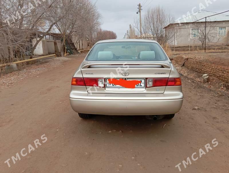 Toyota Camry 2000 - 125 000 TMT - Губадаг - img 2