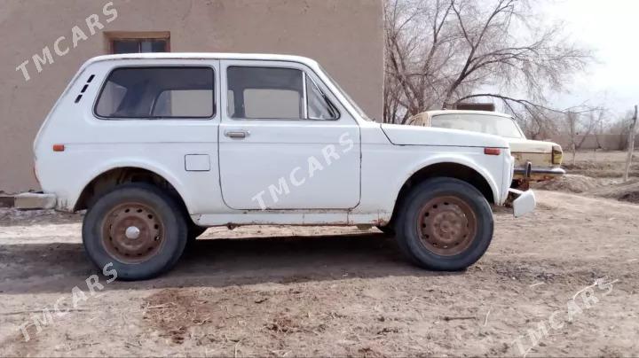 Lada Niva 1988 - 10 000 TMT - Болдумсаз - img 3