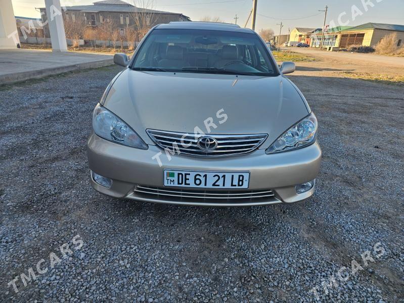 Toyota Camry 2002 - 180 000 TMT - Halaç - img 3