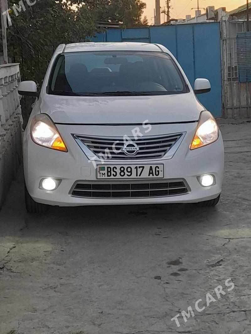 Nissan Versa 2011 - 115 000 TMT - Garadamak - img 3