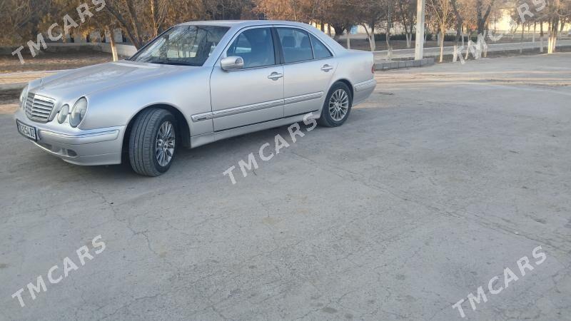 Mercedes-Benz E320 2000 - 110 000 TMT - Кёнеургенч - img 5