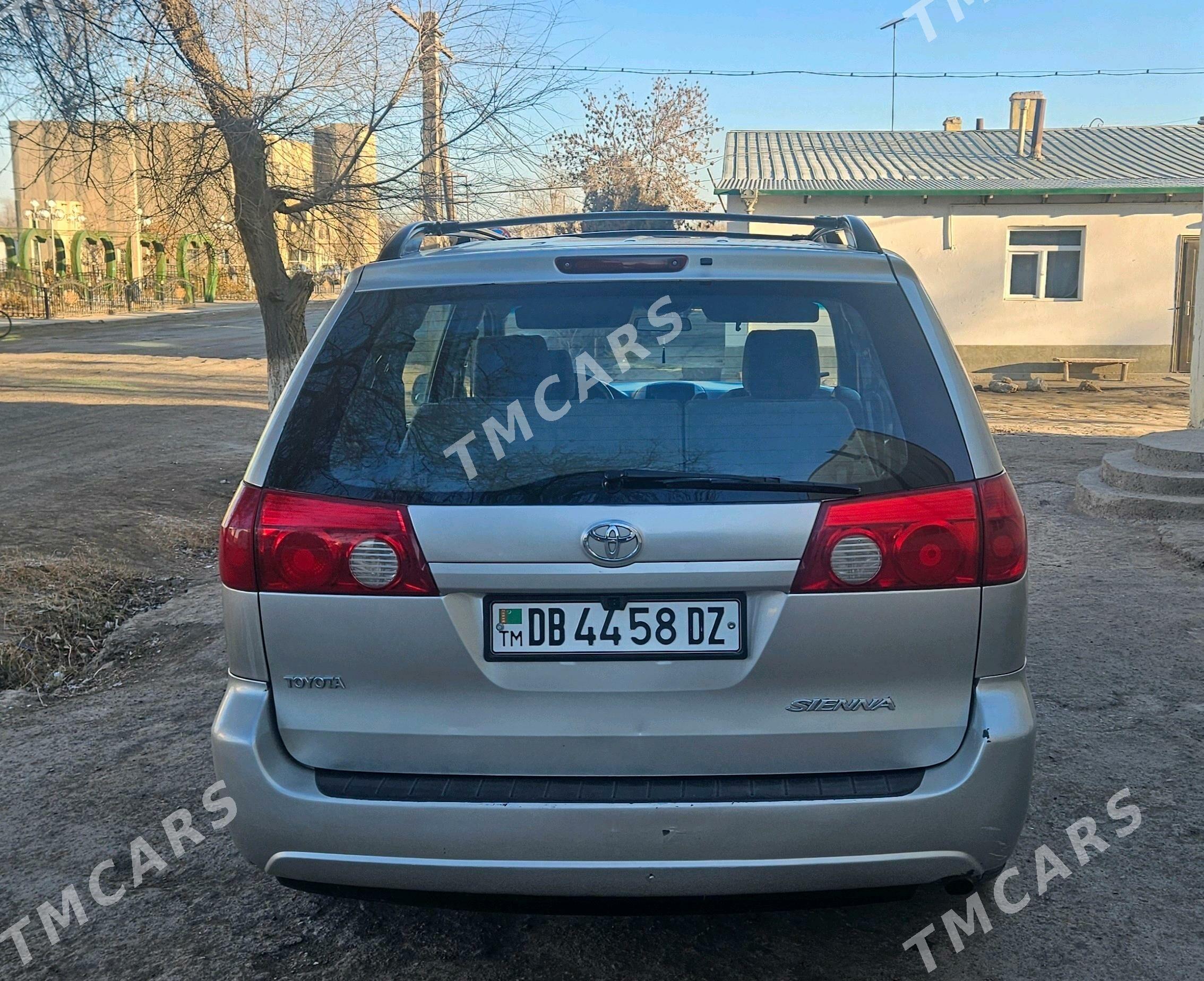 Toyota Sienna 2006 - 180 000 TMT - Гурбансолтан Едже - img 4