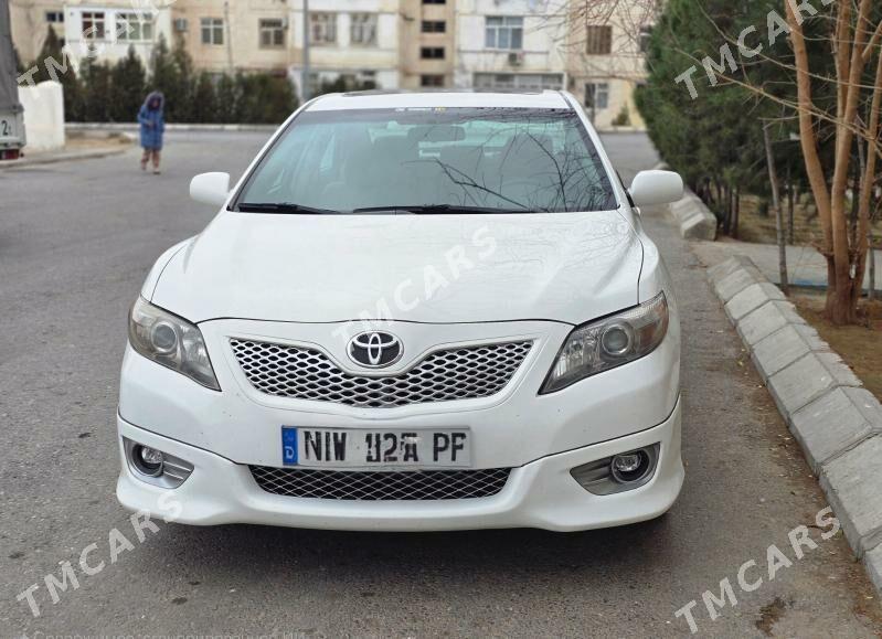 Toyota Camry 2011 - 170 000 TMT - Теджен - img 2