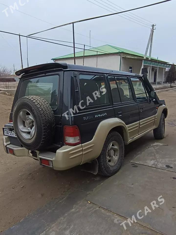 Hyundai Galloper 2001 - 90 000 TMT - Дашогуз - img 2