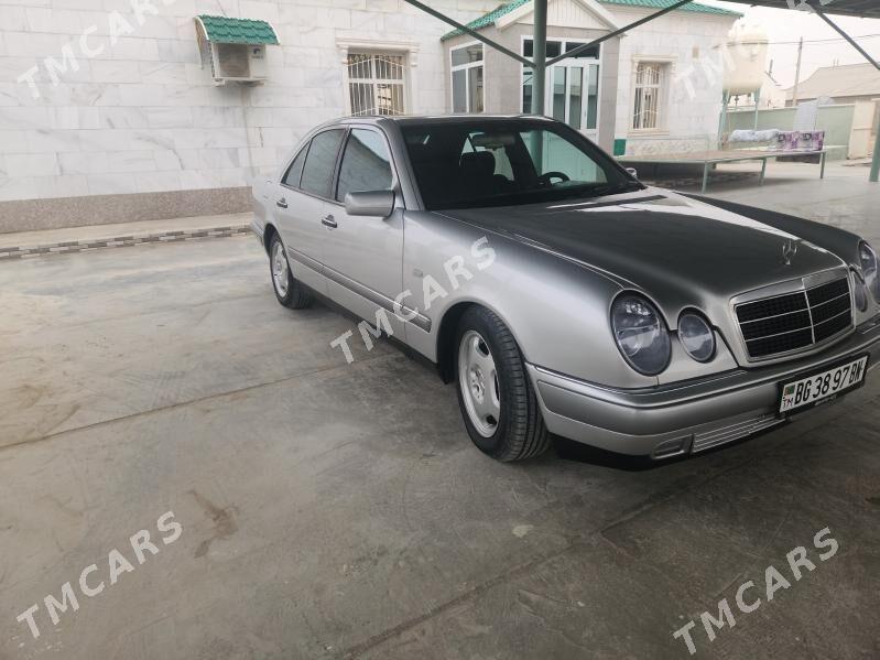 Mercedes-Benz E320 1996 - 75 000 TMT - Gumdag - img 2