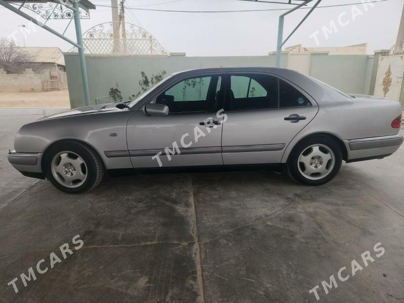 Mercedes-Benz E320 1996 - 75 000 TMT - Gumdag - img 5