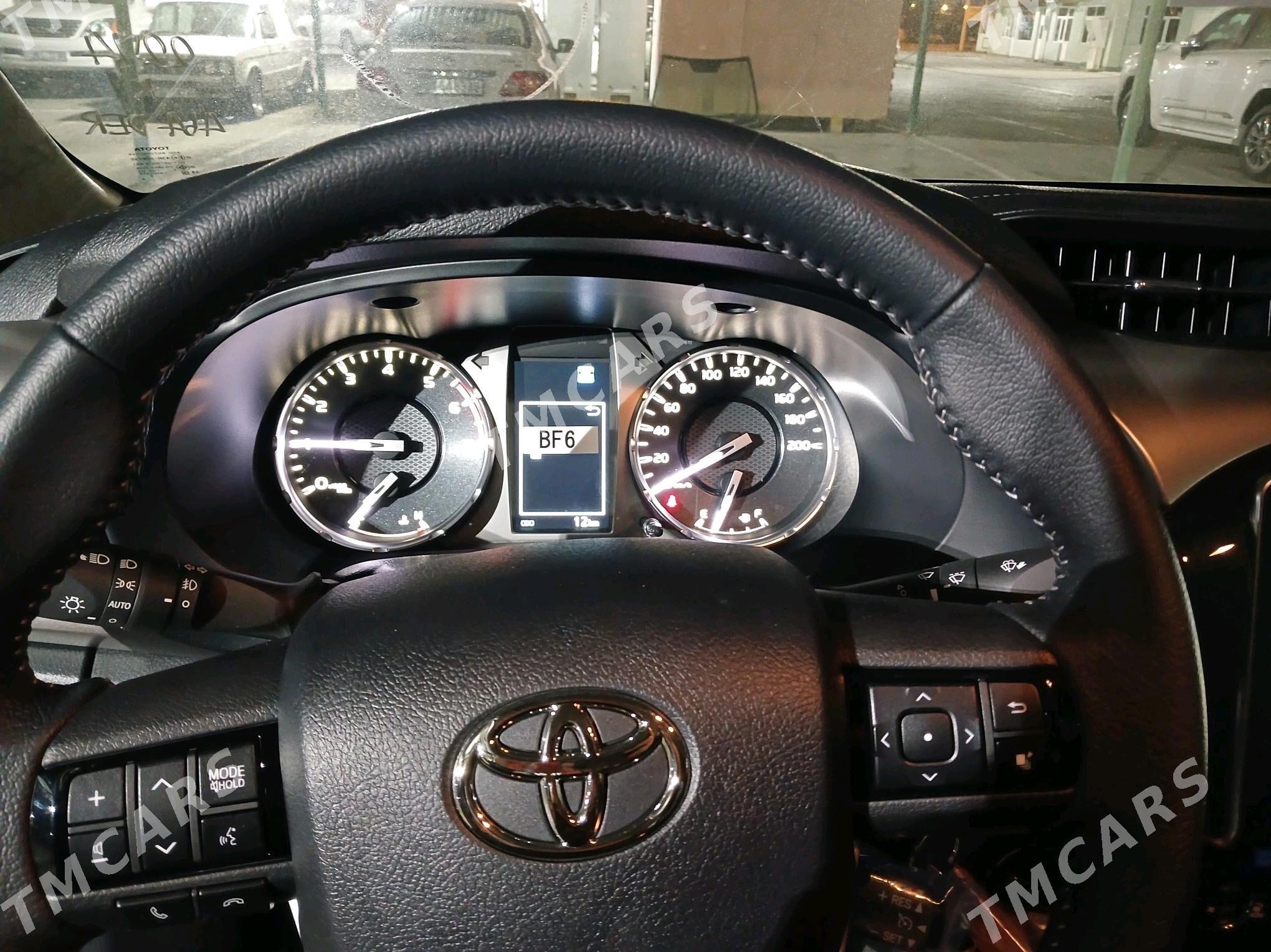 Toyota Hilux 2024 - 688 000 TMT - Aşgabat - img 5