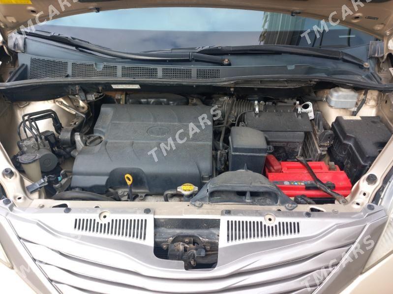 Toyota Sienna 2011 - 260 000 TMT - Türkmenbaşy - img 6