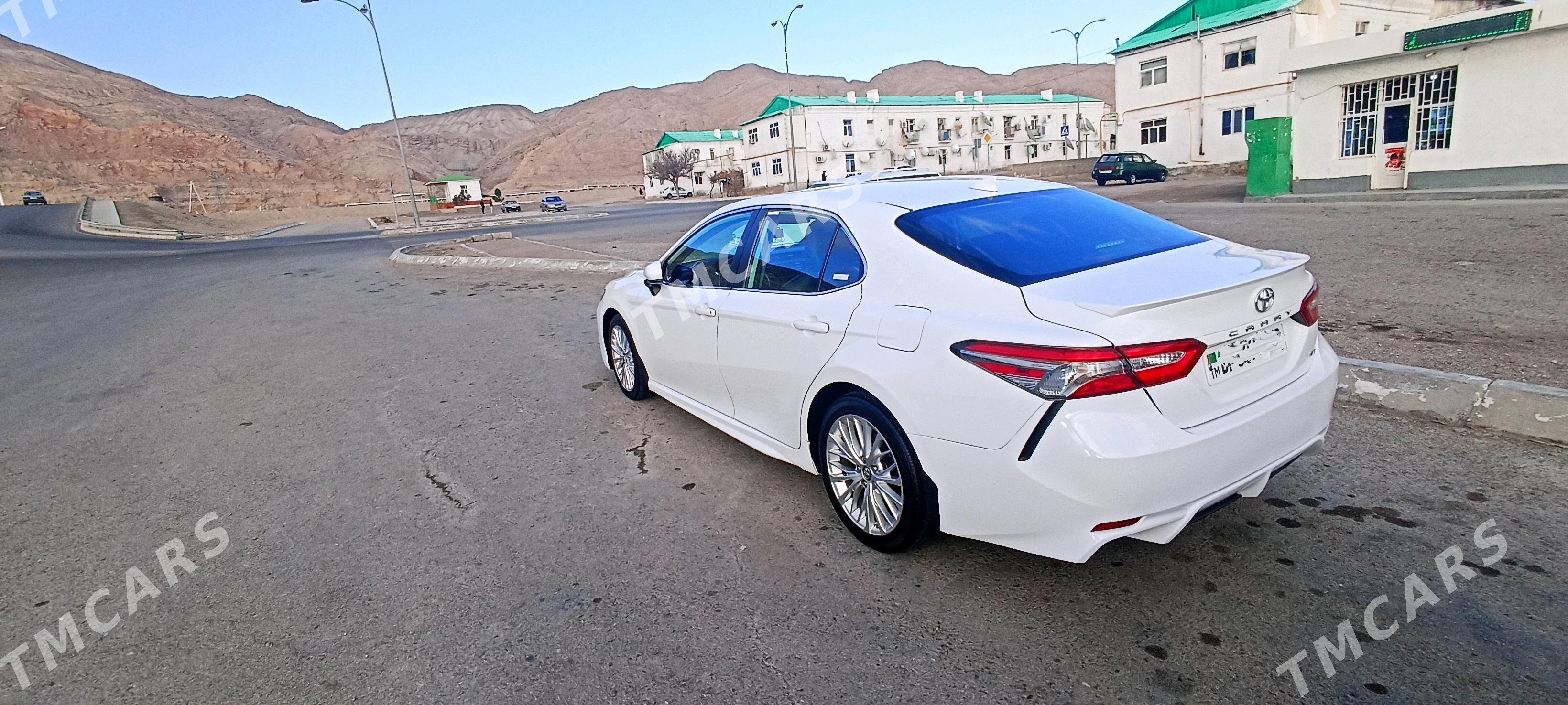 Toyota Camry 2019 - 285 000 TMT - Türkmenbaşy - img 3