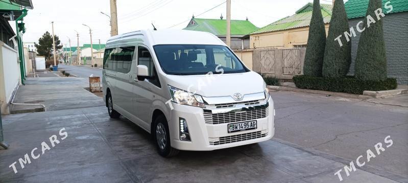 Toyota Hiace 2019 - 590 000 TMT - Бузмеин - img 7