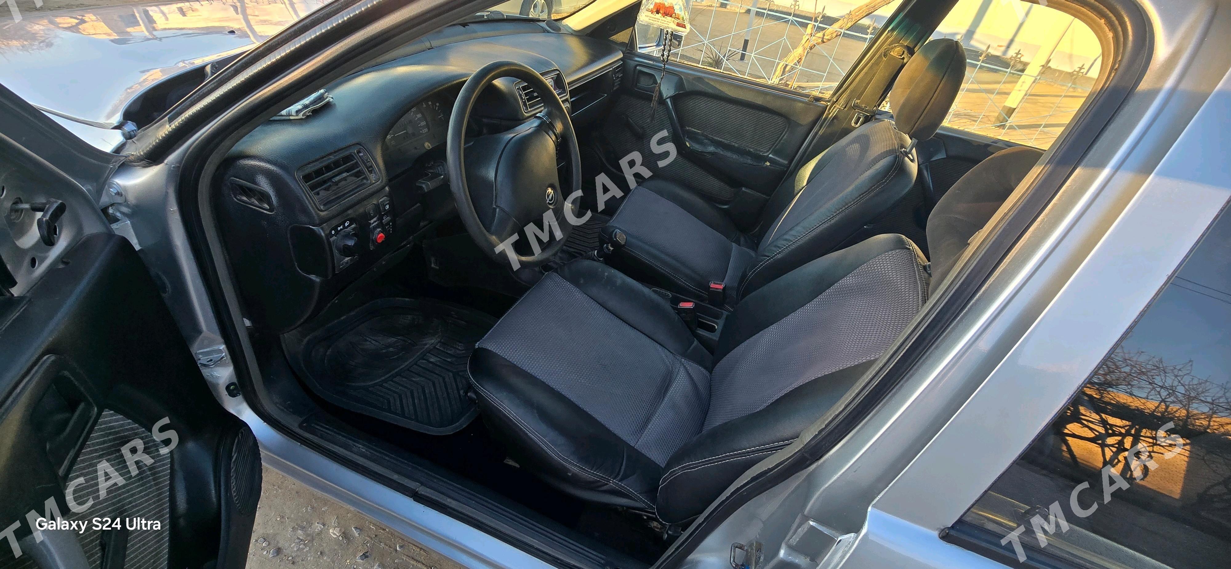 Opel Vectra 1992 - 40 000 TMT - Саят - img 3