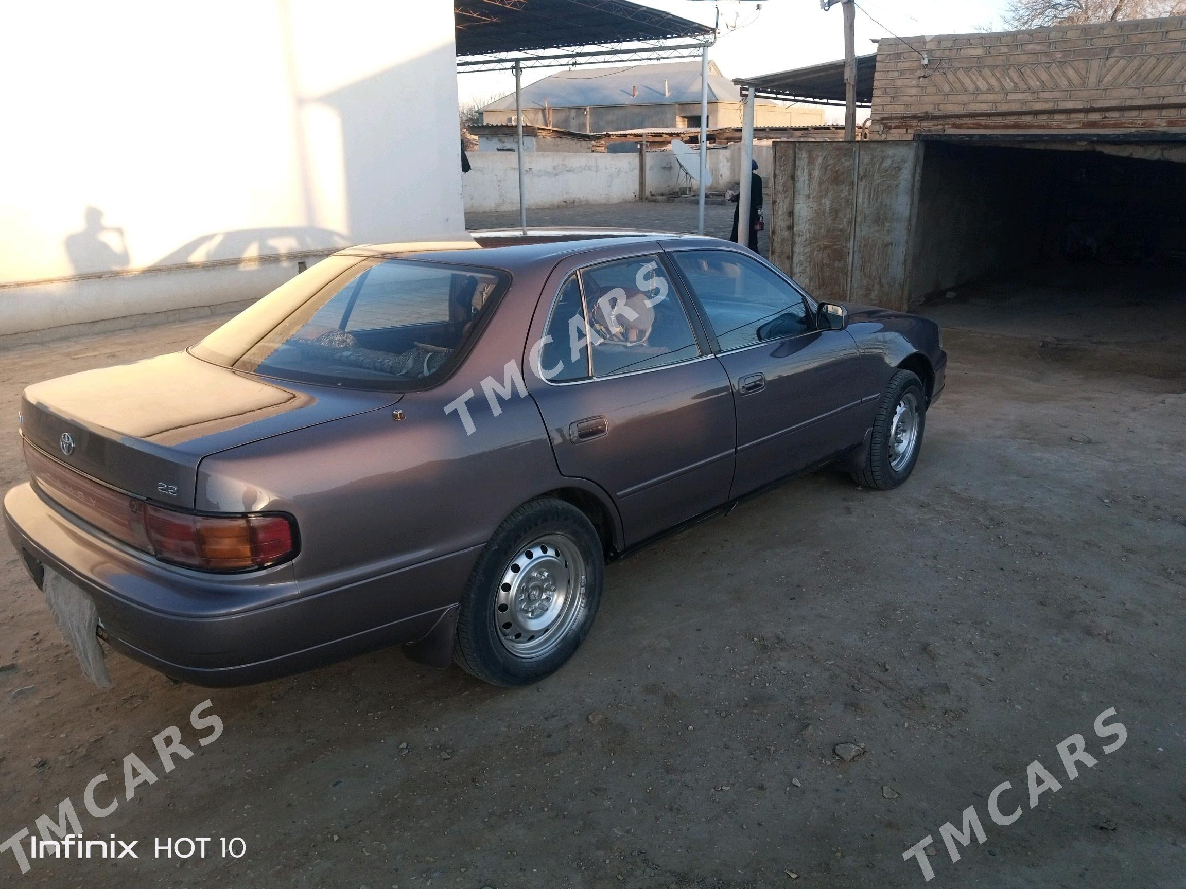 Toyota Camry 1994 - 78 000 TMT - Байрамали - img 8